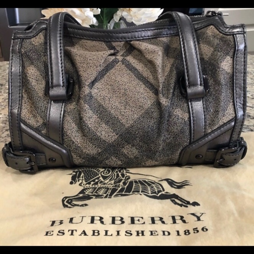 🔥WKND SALE🔥AUTHENTIC🔥EUC Burberry Satchel
